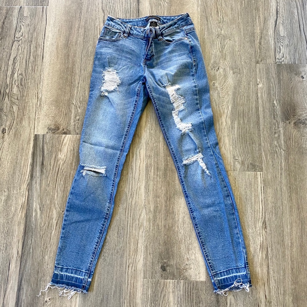 Cred NY Distressed Mid-Rise Skinny Jeans